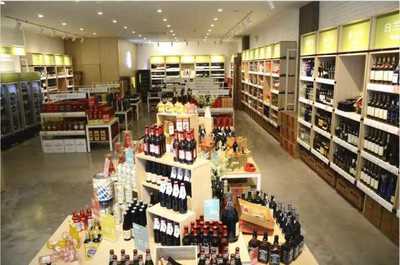 “酒倉”精選店開業 川酒集團布局酒業新零售