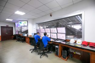 探訪百威啤酒佛山工廠 日均輸出6500個(gè)檢測數(shù)據(jù)